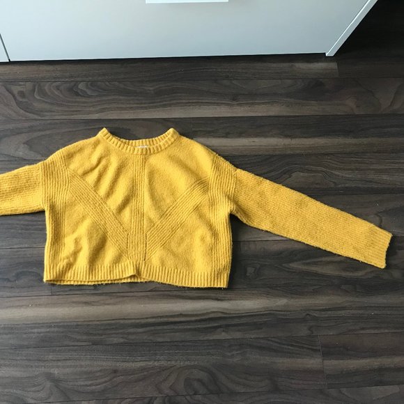 Orange/yellow/gold sweater - Picture 2 of 3